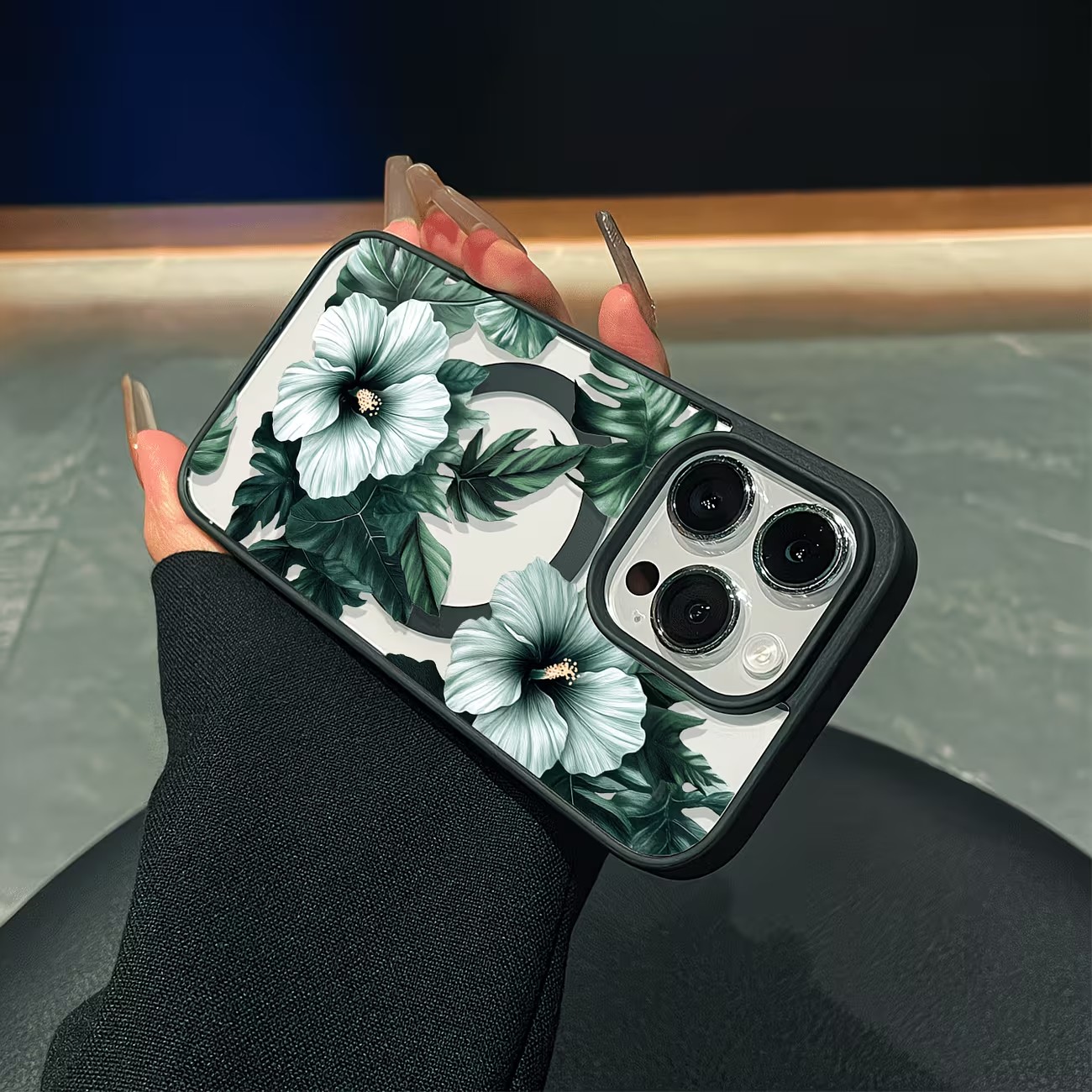 Green Floral Print Phone Case  - огляд і ціна Clear Magsafe Case